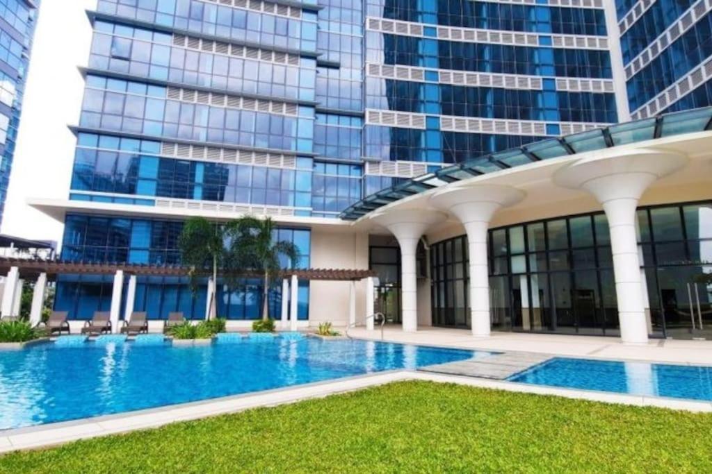 מנילה Luxestaysmnl Coastal Chic Netflx 380Mbps Pool Bgc מראה חיצוני תמונה