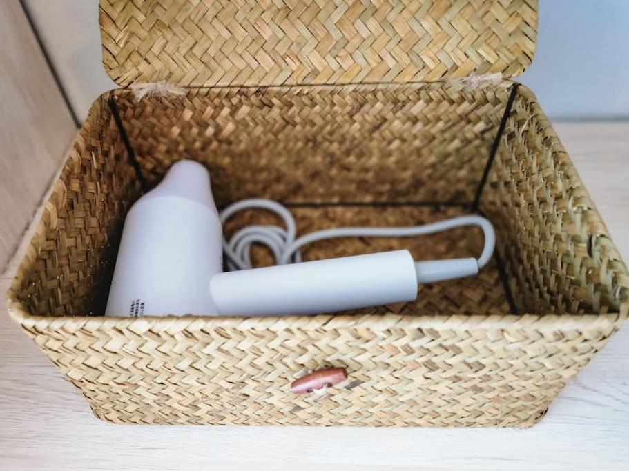 מנילה Luxestaysmnl Coastal Chic Netflx 380Mbps Pool Bgc מראה חיצוני תמונה