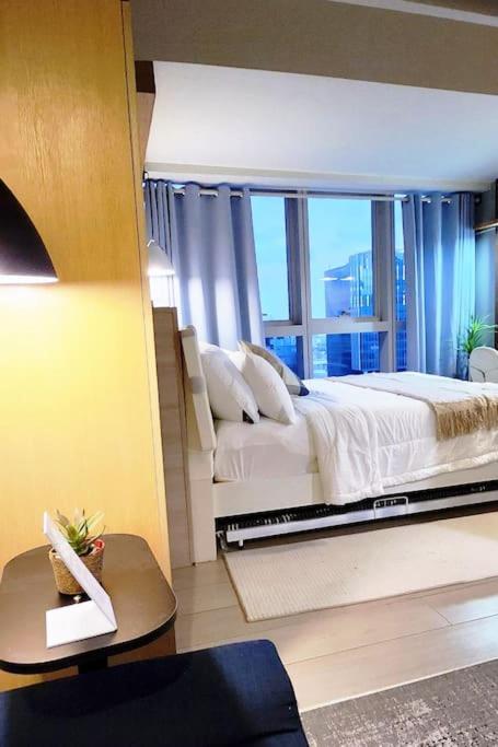 מנילה Luxestaysmnl Coastal Chic Netflx 380Mbps Pool Bgc מראה חיצוני תמונה